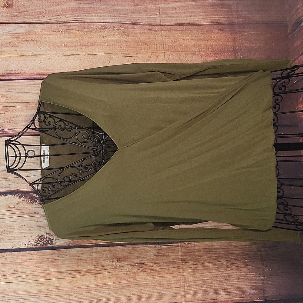 ❤️2 for 20. Double Zero cross over Blouse | Size Small